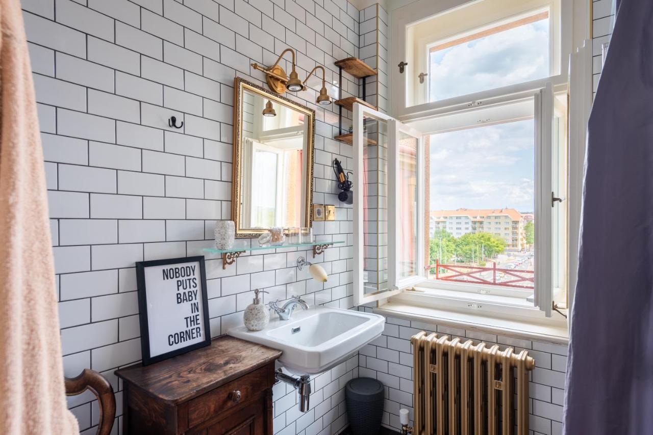 Victoria Design Stays - Premium Apartment Ohrada Prague Luaran gambar